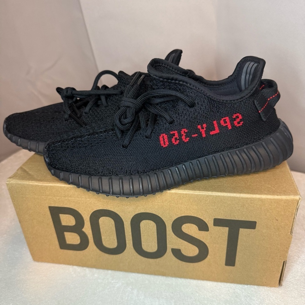 Yeezy Boost 350 V2 | Black Red